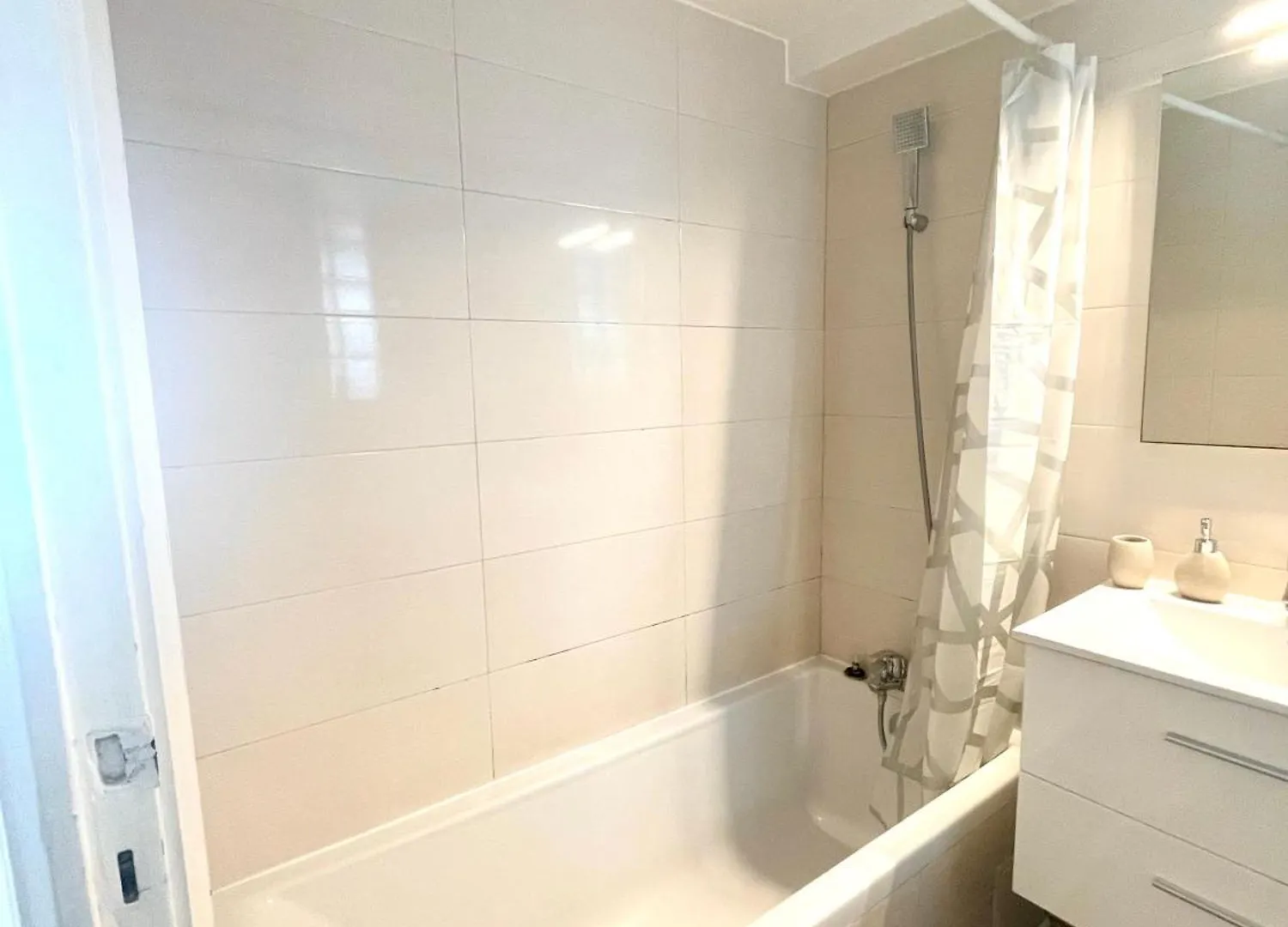 Super Studio In The Heart Of Nice! France